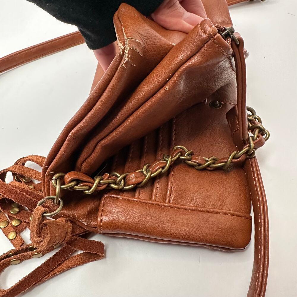 Shyanne Bohemian Western Style Crossbody Bag Leather Grommet Design Tassel - Picture 13 of 16
